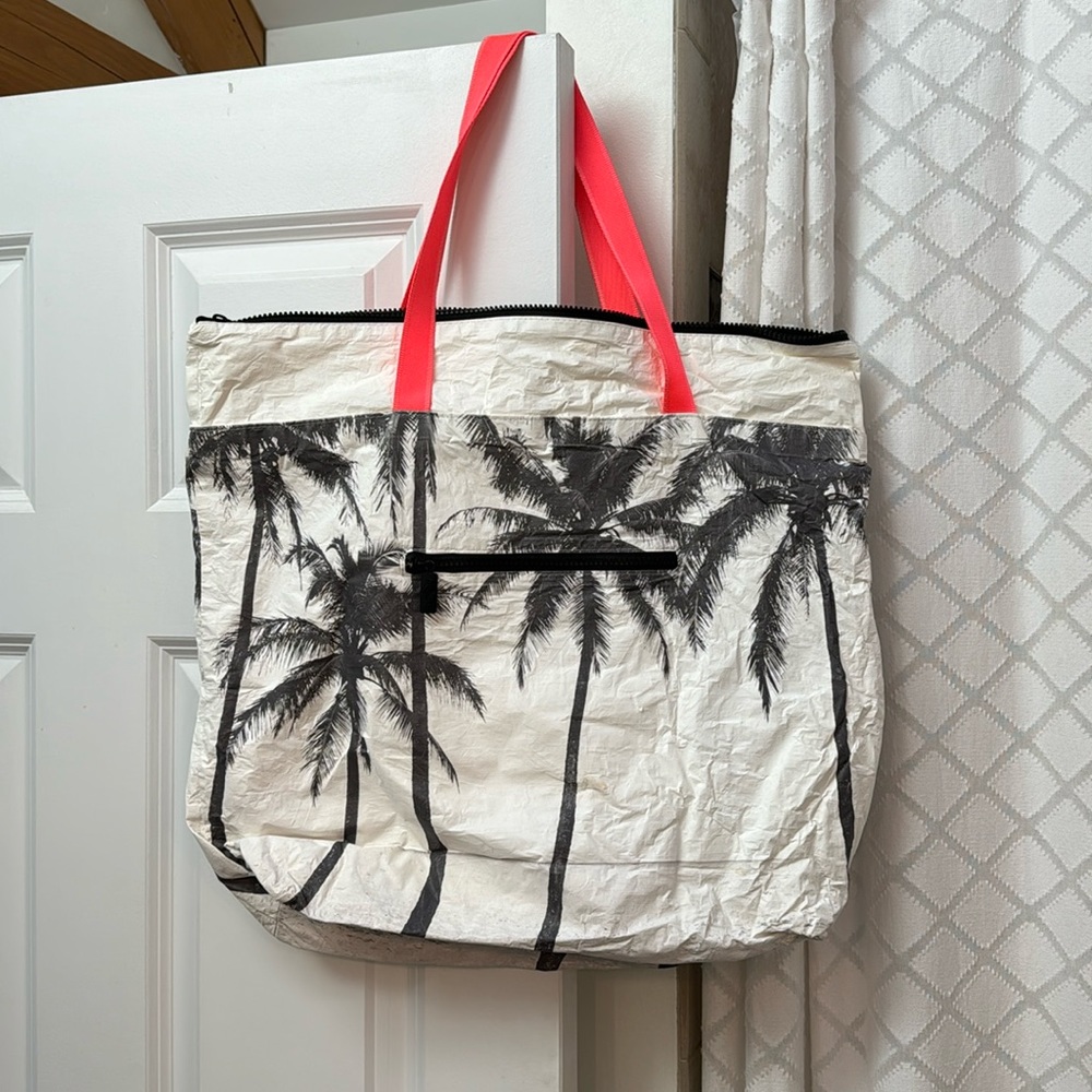 Aloha Collection Day Tripper Tote Bag